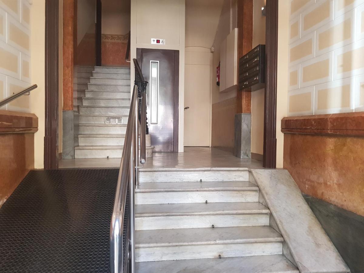 Barcelona Housing Recommend For Students Apartman Kültér fotó